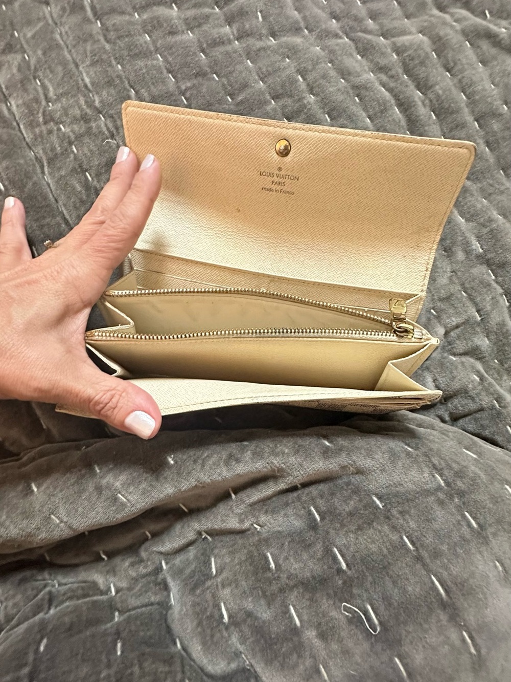 Authentic Louis Vuitton Damier Azur Sarah Wallet - Mint Condition - Picture 15 of 16